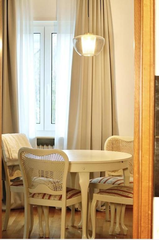 Modern Holiday Apartment In The Heart Of Klingenmünster Eksteriør bilde